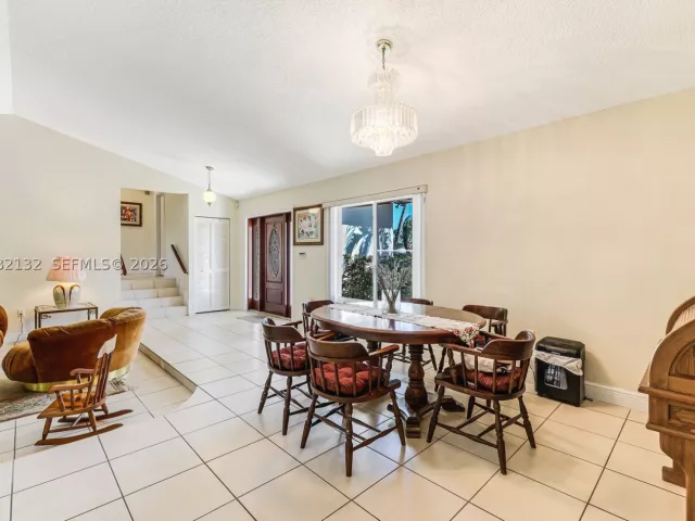 3-bedroom home for sale in Miami - 11541 SW 100th St - MondialRealty
