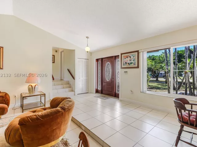 3-bedroom home for sale in Miami - 11541 SW 100th St - MondialRealty