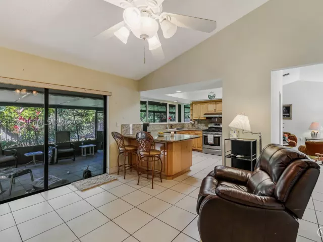 3-bedroom home for sale in Miami - 11541 SW 100th St - MondialRealty