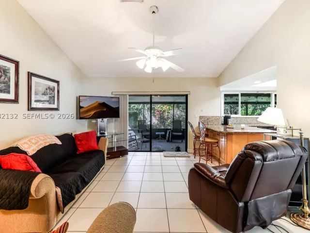 3-bedroom home for sale in Miami - 11541 SW 100th St - MondialRealty