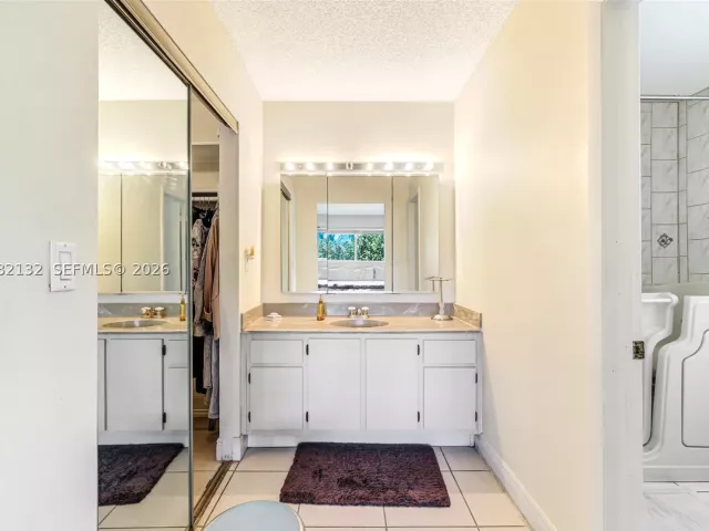 3-bedroom home for sale in Miami - 11541 SW 100th St - MondialRealty