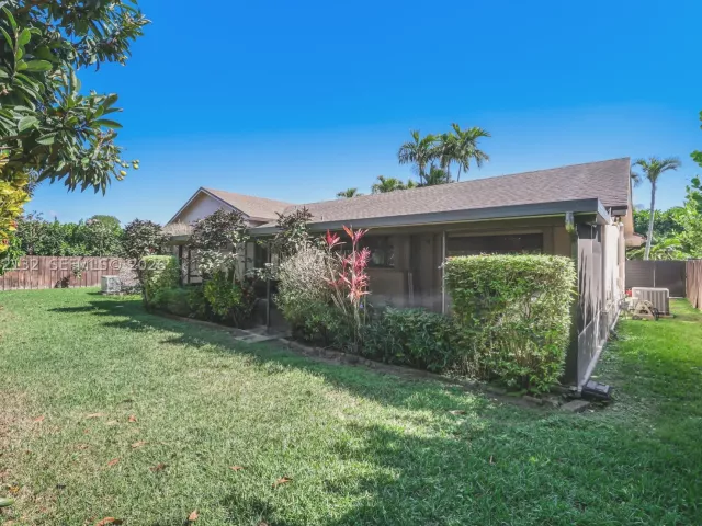 3-bedroom home for sale in Miami - 11541 SW 100th St - MondialRealty