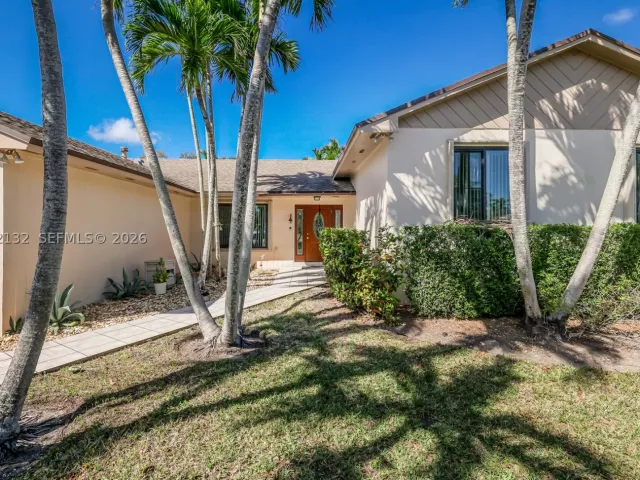 3-bedroom home for sale in Miami - 11541 SW 100th St - MondialRealty