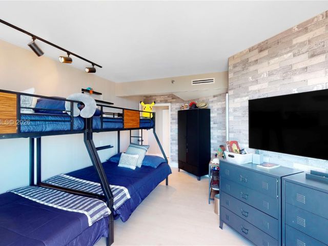 Apartment for rent  Unit #2903 - photo 7487577