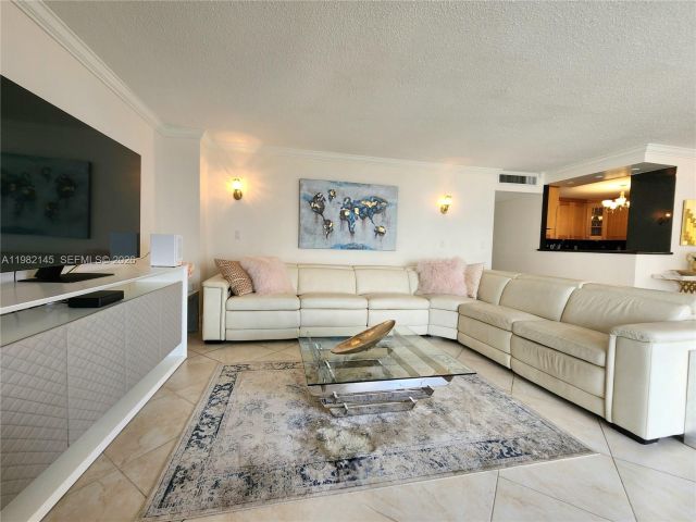 Apartment for sale  Unit #626 - photo 7496990