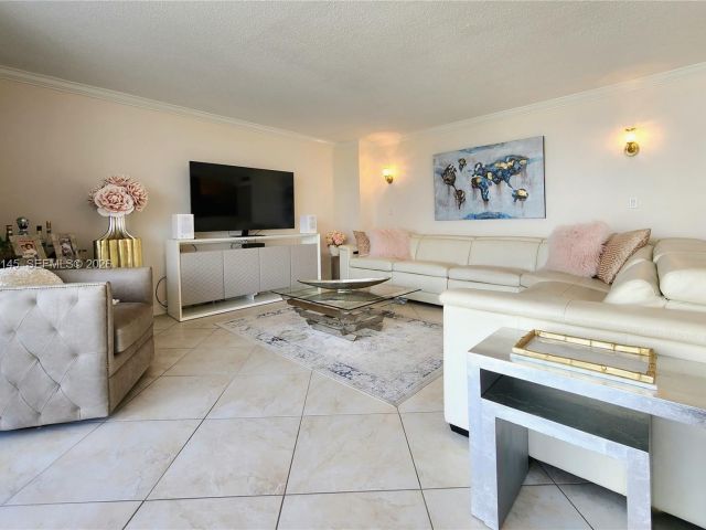 Apartment for sale  Unit #626 - photo 7496992