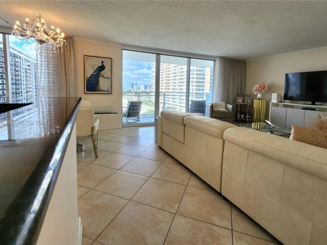 Apartment for sale  Unit #626 - photo 7497006