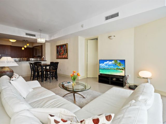 Apartment for sale  Unit #1808 - photo 7495991