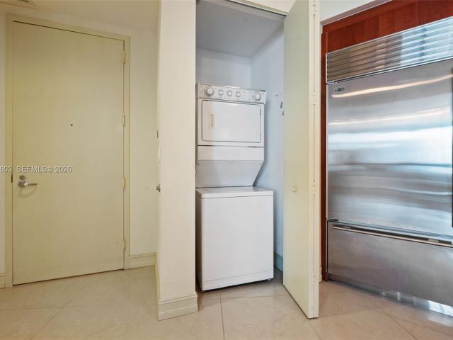 Apartment for sale  Unit #1808 - photo 7495995