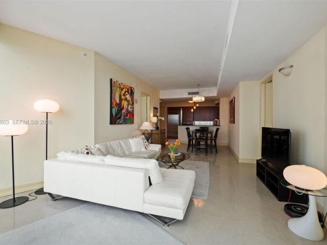 Apartment for sale  Unit #1808 - photo 7495996