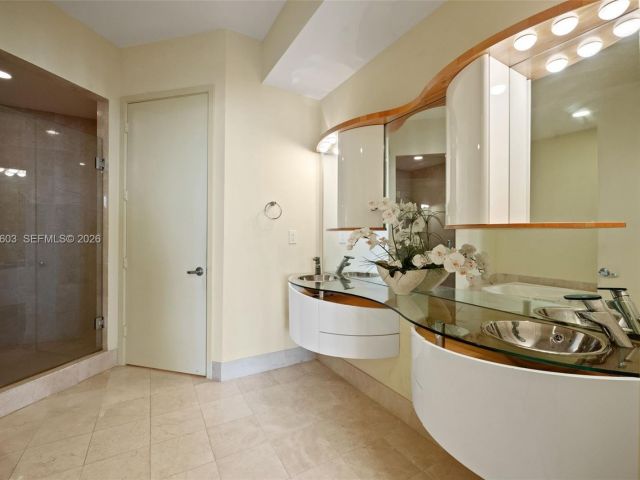 Apartment for sale  Unit #1808 - photo 7496002