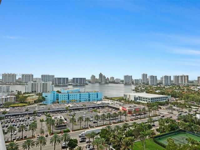 Apartment for sale  Unit #1808 - photo 7496004