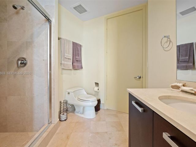 Apartment for sale  Unit #1808 - photo 7496008