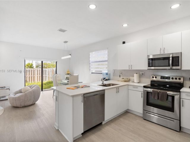 3-bedroom home for rent in Homestead - 28500 SW 133rd Path 28500 - MondialRealty