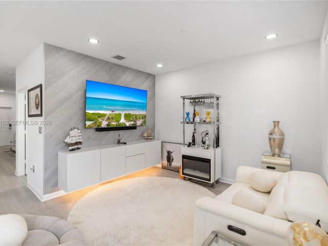 3-bedroom home for rent in Homestead - 28500 SW 133rd Path 28500 - MondialRealty