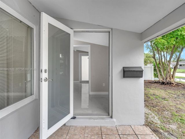 Home for rent at 6800 Raleigh St - photo 7473107