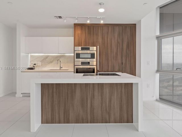 Apartment for sale  Unit #2102 - photo 7488013