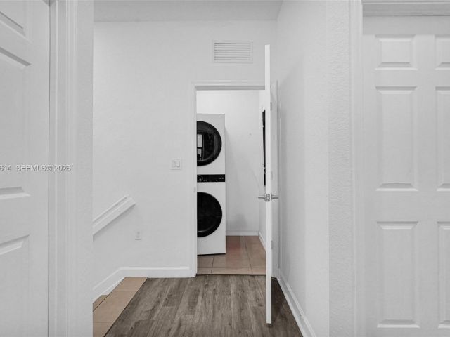 Home for sale at 1901 SW 5th Ct - photo 7482622