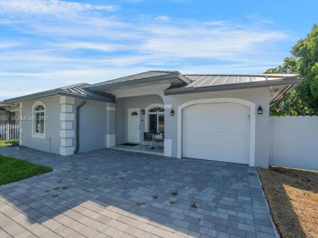 3-bedroom home for rent in Miami Gardens - 20560 NW 17th Ave - MondialRealty