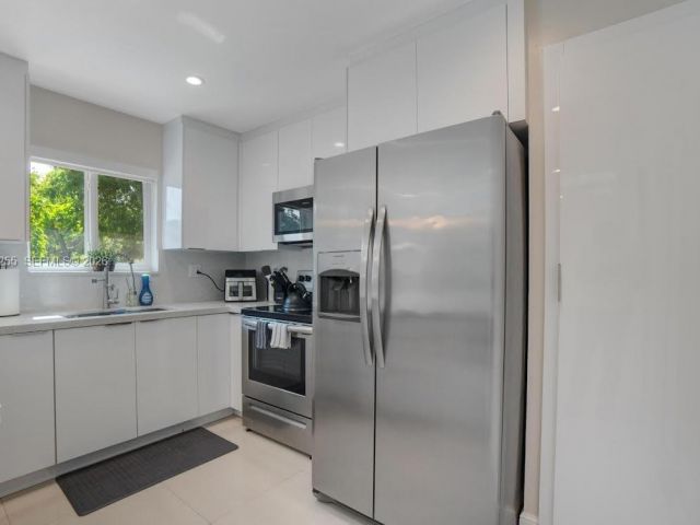 3-bedroom home for rent in Miami Gardens - 20560 NW 17th Ave - MondialRealty