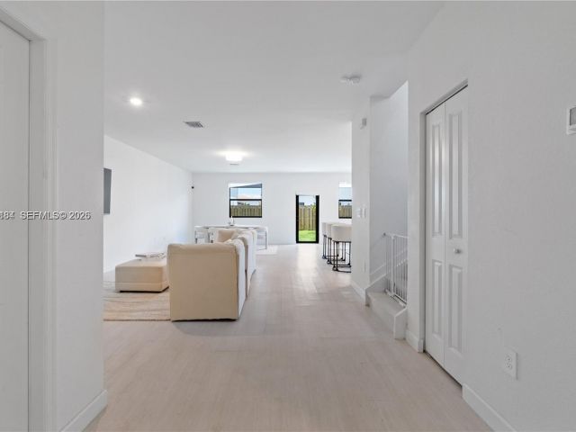 Home for rent at 11932 SW 241st Ter 11932 - photo 7458949