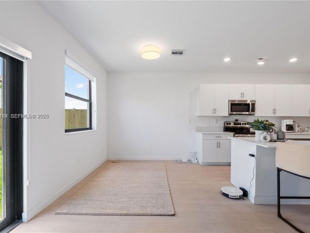 Home for rent at 11932 SW 241st Ter 11932 - photo 7458955