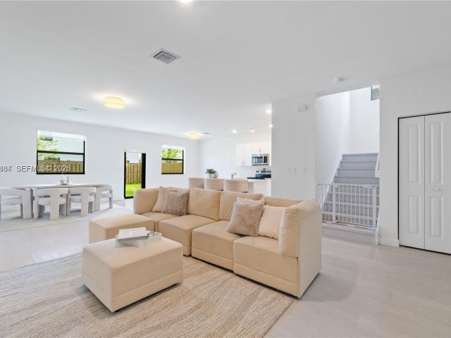 Home for rent at 11932 SW 241st Ter 11932 - photo 7458959