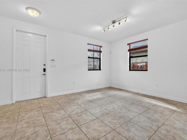 Home for rent at 11561 SW 232nd Ln 11561 - photo 7458830