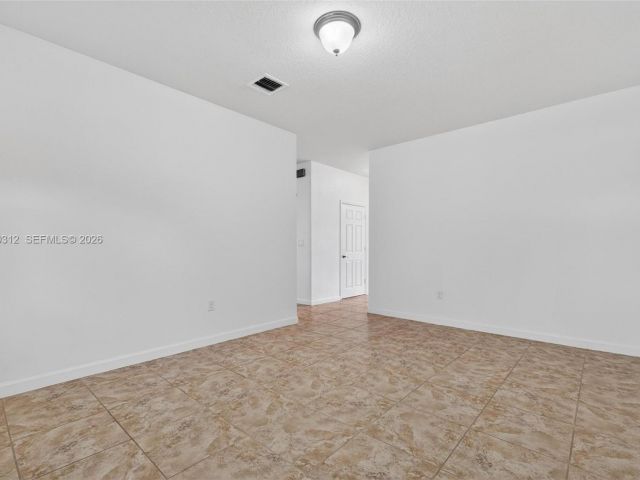 Home for rent at 11561 SW 232nd Ln 11561 - photo 7458836