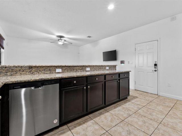 Home for rent at 11561 SW 232nd Ln 11561 - photo 7458841