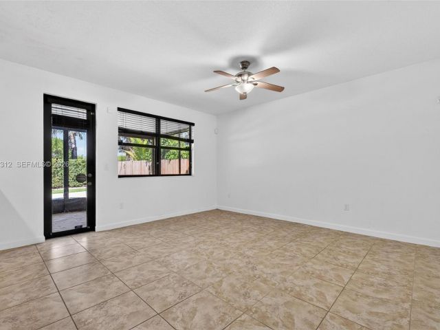 Home for rent at 11561 SW 232nd Ln 11561 - photo 7458843