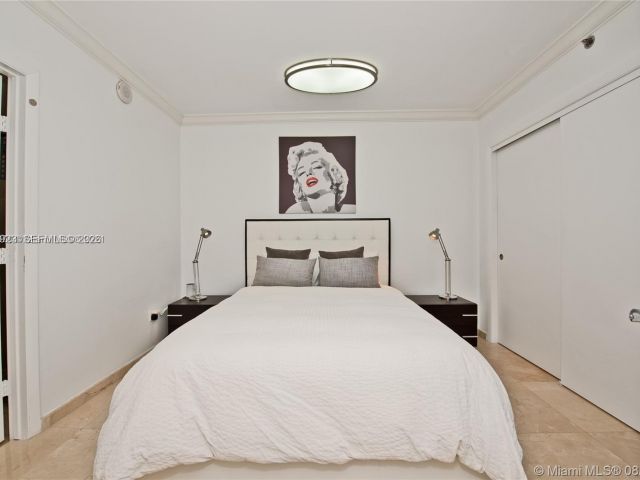 Apartment for rent  Unit #4004 - photo 7499357