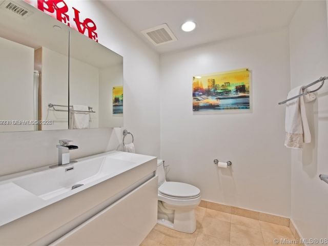 Apartment for rent  Unit #4004 - photo 7499358