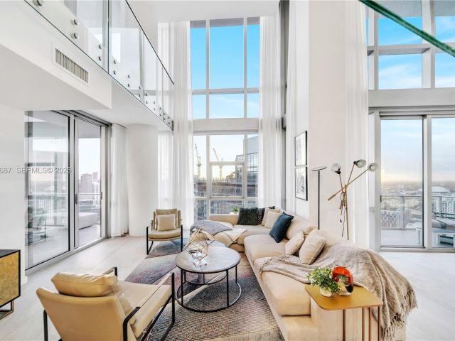 Apartment for rent  Unit #Penthouse 4612 - photo 7487943