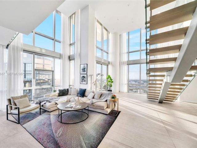 Apartment for rent  Unit #Penthouse 4612 - photo 7487944