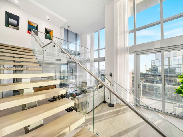 Apartment for rent  Unit #Penthouse 4612 - photo 7487947