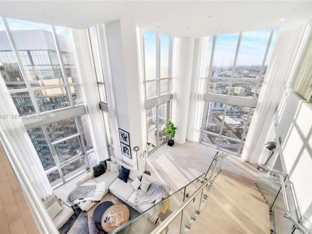 Apartment for rent  Unit #Penthouse 4612 - photo 7487948