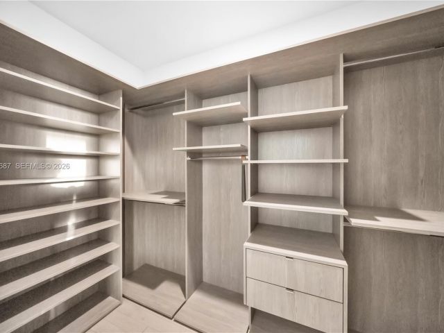 Apartment for rent  Unit #Penthouse 4612 - photo 7487958