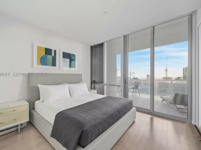 4-bedroom condo for rent in Miami - 851 NE 1st Avenue Penthouse 4612 - MondialRealty