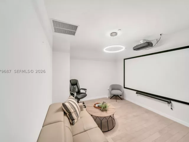 4-bedroom condo for rent in Miami - 851 NE 1st Avenue Penthouse 4612 - MondialRealty