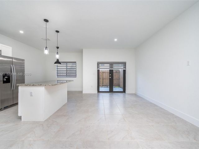 3-bedroom home for rent in Homestead - 13353 SW 250th Ter - MondialRealty
