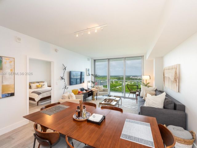 Apartment for rent  Unit #2304 - photo 7505222