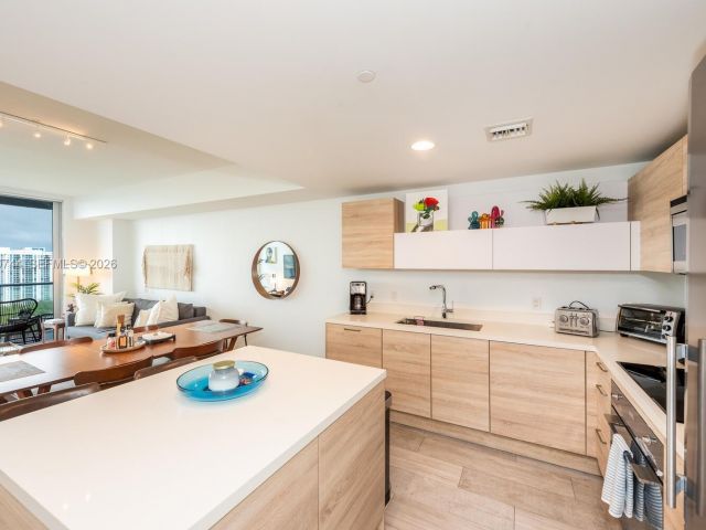 Apartment for rent  Unit #2304 - photo 7505227