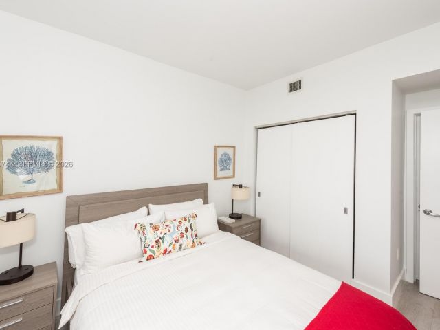 Apartment for rent  Unit #2304 - photo 7505231