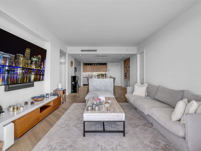 Apartment for sale  Unit #1035 - photo 7491721