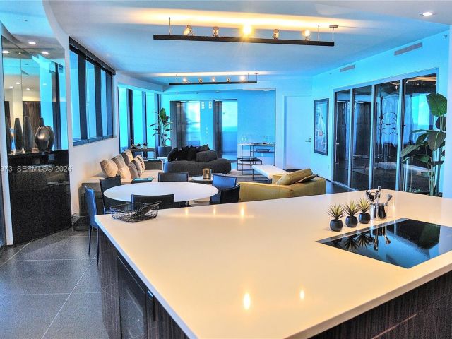 Apartment for sale  Unit #3005 - photo 7534472