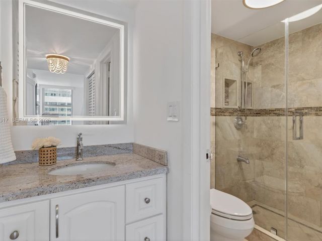 Apartment for rent  Unit #1223 - photo 7505511