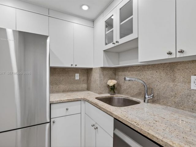 Apartment for rent  Unit #1223 - photo 7505512