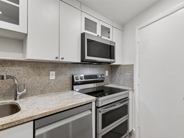 Apartment for rent  Unit #1223 - photo 7505513