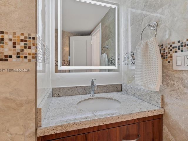 Apartment for rent  Unit #1223 - photo 7505515